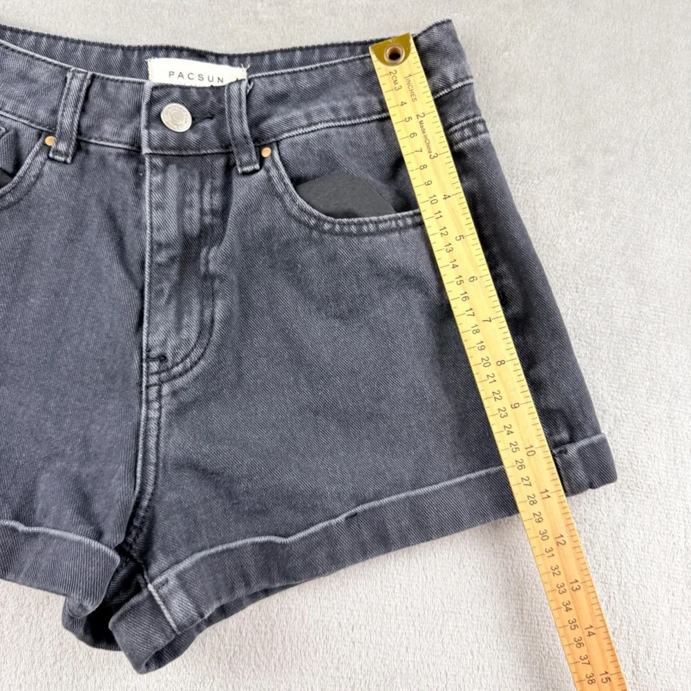 PacSun mom short